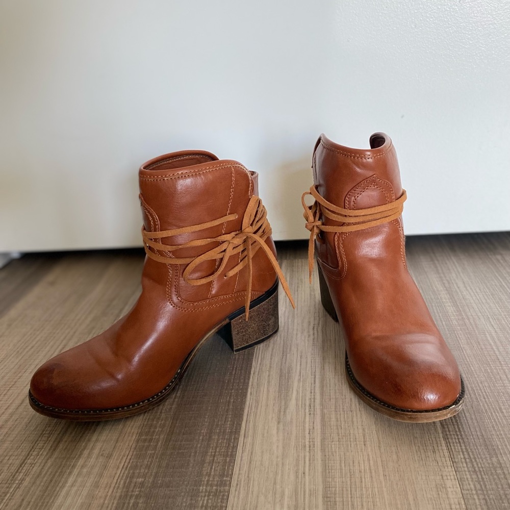 Faux leather healed boot size 7